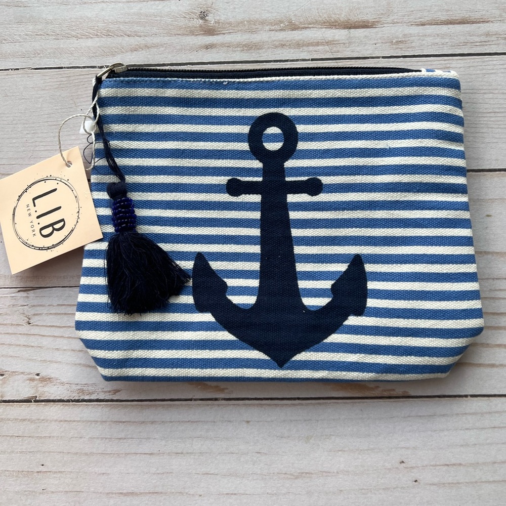 NWT L.I.B New York zipper pouch